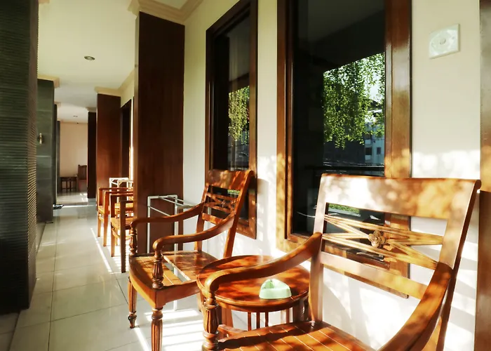 3 Mertha Kuta (Bali)