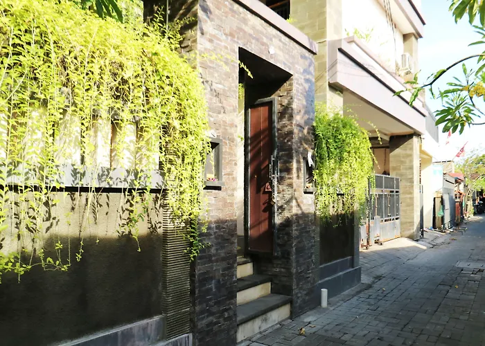 3 Mertha Guest house Kuta (Bali)