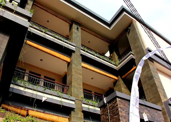 3 Mertha Kuta (Bali)